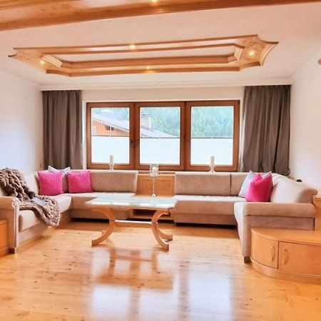 Apartment Zum Landarzt Neustift im Stubaital Exterior photo